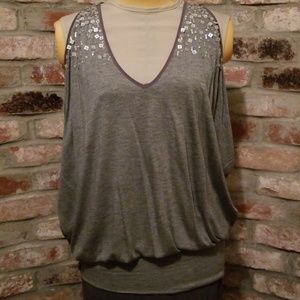 BEBE Glamour On-the-Go Top